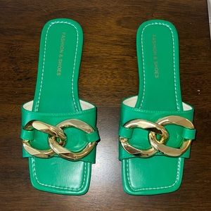 NWOT Green Slides